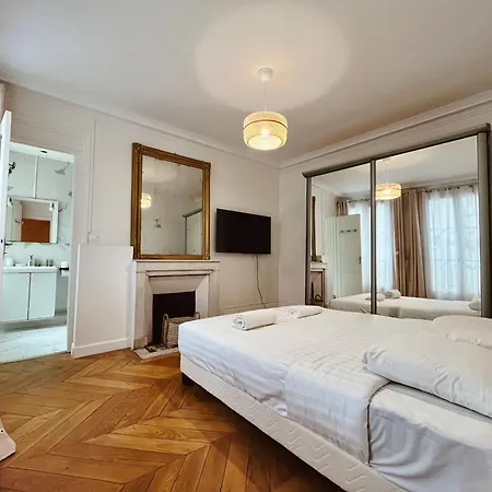 Appartamento Beautiful Flat By Louvre & Tuileries Parigi