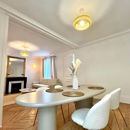 Beautiful Flat By Louvre & Tuileries * Parigi