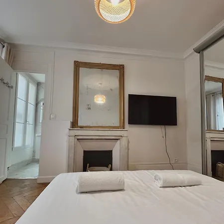 Beautiful Flat By Louvre & Tuileries Appartamento Parigi
